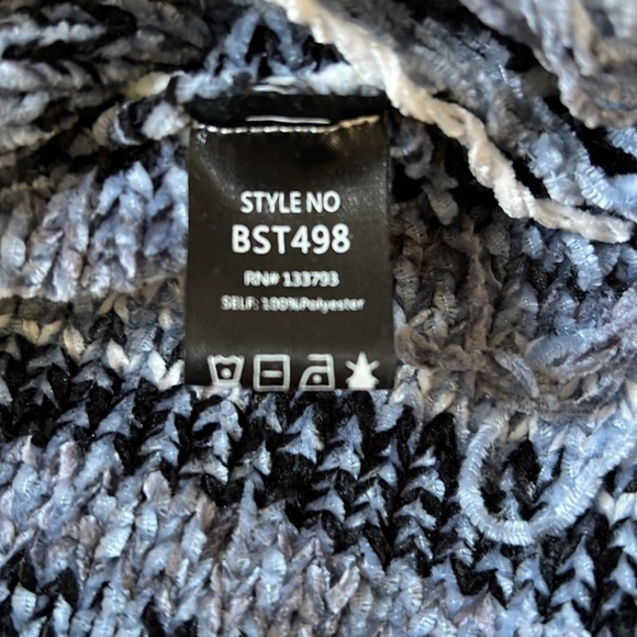 POL BOHO Striped Fringe Sweater -oversized size Small - Picture 4 of 6